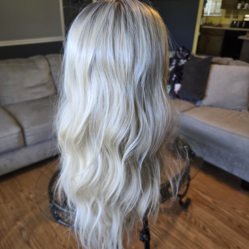 Blonde Long Wavy  Hair Wig - Natural Platinum Blonde Paris Chelsea Smith Wig